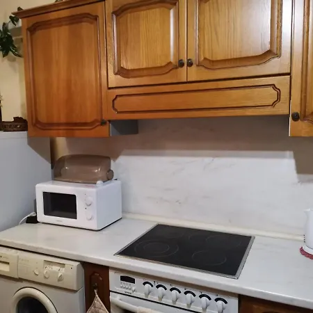 Гостьовий будинок къща за гости The Sunny Corner