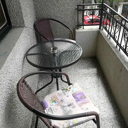 Гостьовий будинок къща за гости The Sunny Corner