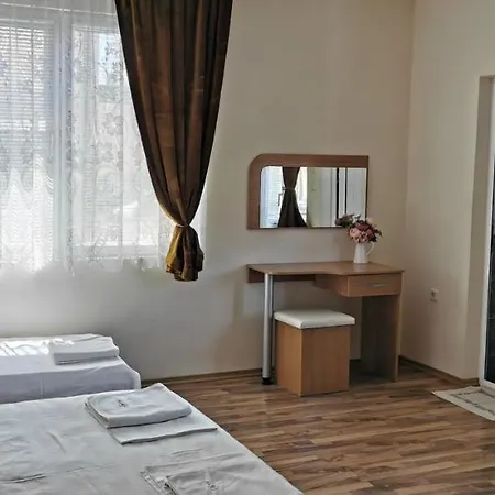 къща за гости The Sunny Corner Гостьовий будинок